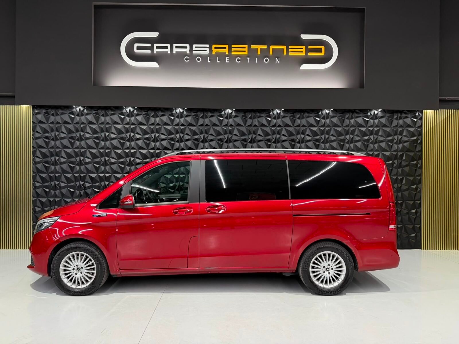 MERCEDES-BENZ EQV 300 LARGA